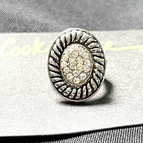 ☀️ Genuine Crystal Center Oval Ring by Cookie Lee - Picture 7 of 10